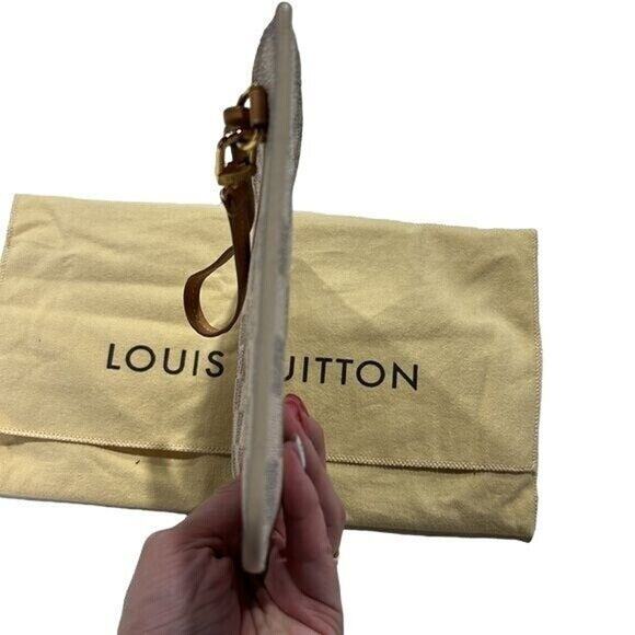 Louis Vuitton Pochette Damier Azur MM Wrist Strap Wristlet - Picture 12 of 12